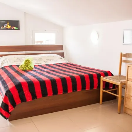 Beatufil Apartament Near The Beach Fanals